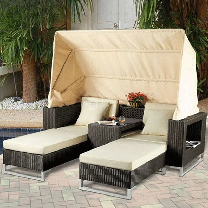 

Уличный комплект мебели из ротанга для виллы: диван-лежак у бассейна, кресло для отдыха на балконе/в патио, кофейный столик. Идеально для отелей.