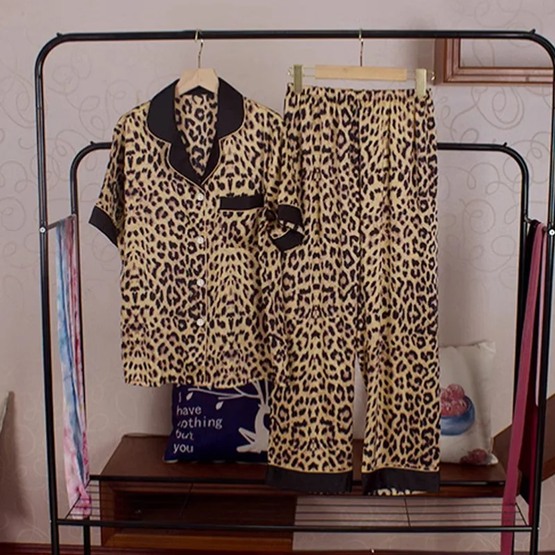 

Korean-Style Women's Comfortable Spring/Summer Leopard Print Ice Silk Short-Sleeve Top and Pants Pajama Set Homewear Set