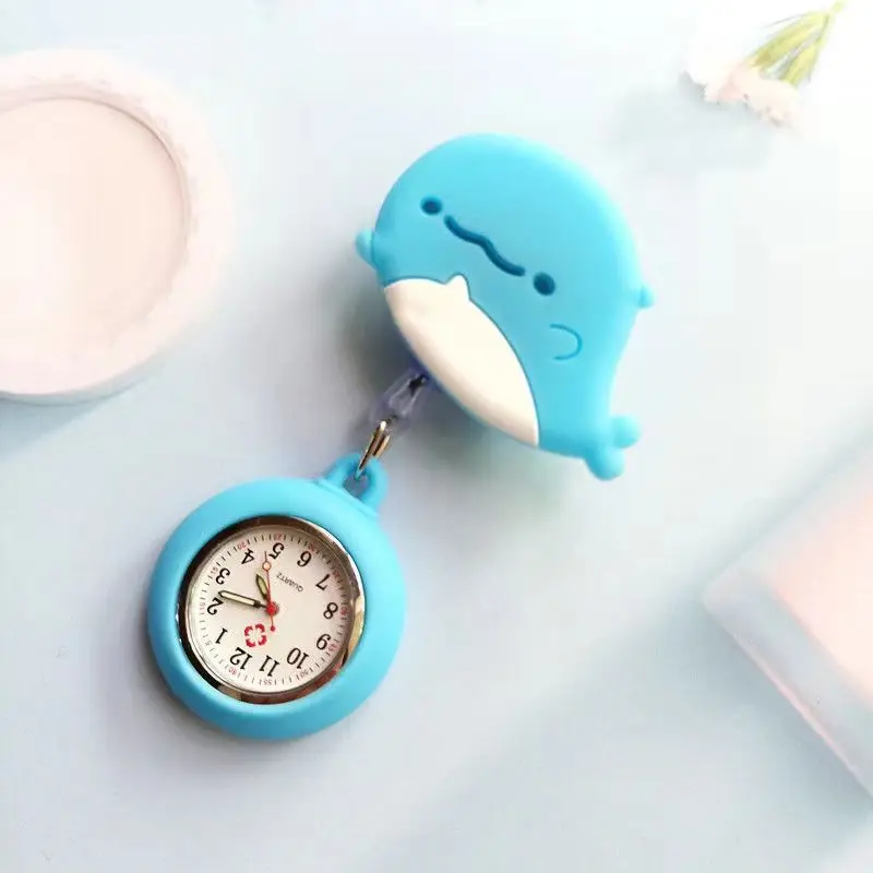 Montre de poche en silicone Shoous pour infirmière, médecin, étudiant, dessin animé mignon, Rick, animal, poitrine, chaud, en stock, en gros