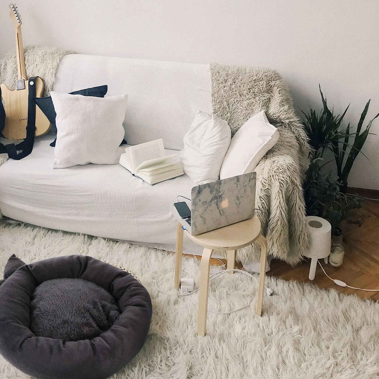 

Cozy Insulated Bed Nest for Hamster Rabbit Guinea Pig Rat Small Pet Warm Sleeping Den Home Decorative Animal Shelter