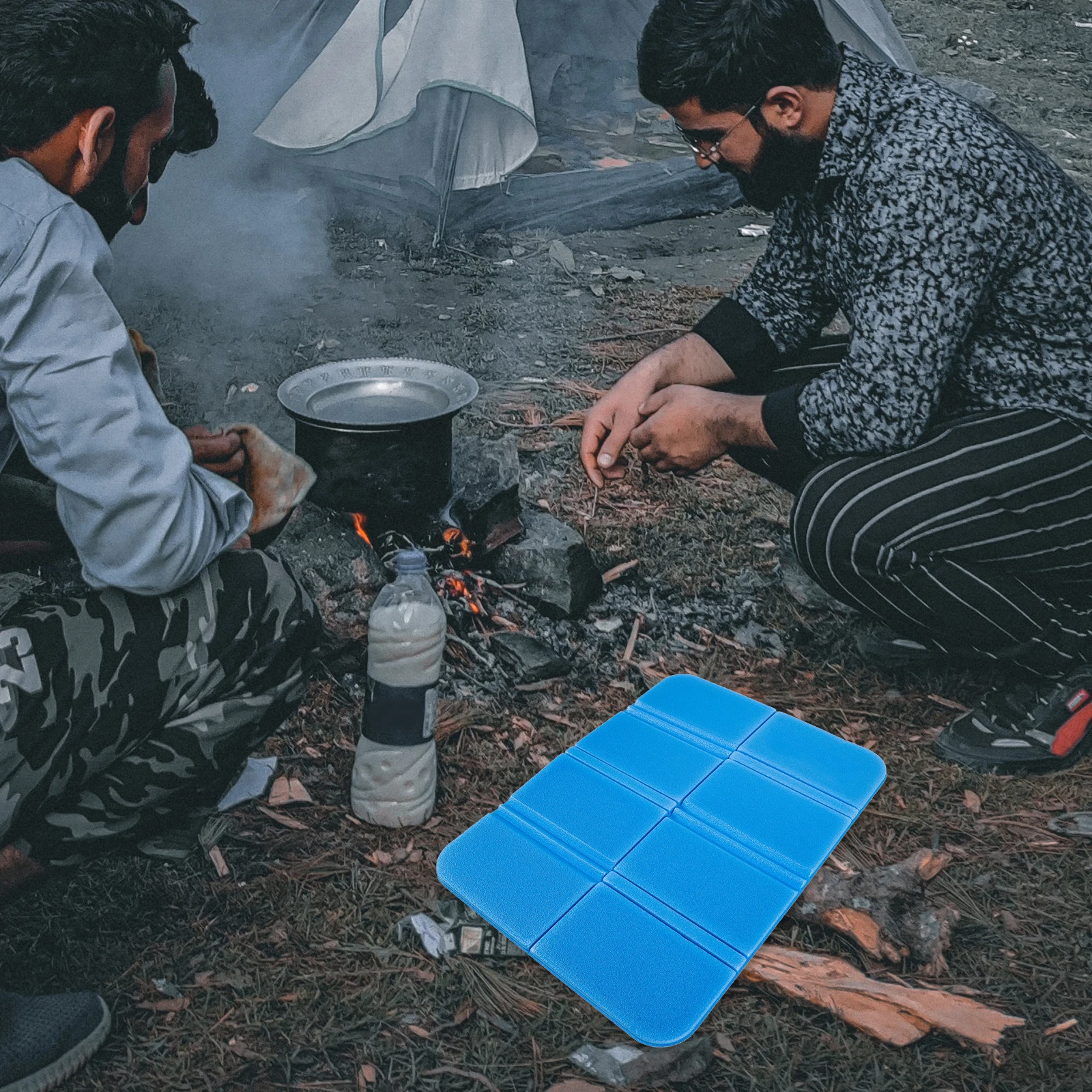 

Portable Folding Blue Waterproof Xpe Sitting Mat Cushion Moisture Proof Seat Pad for Camping Picnic Park Outdoors