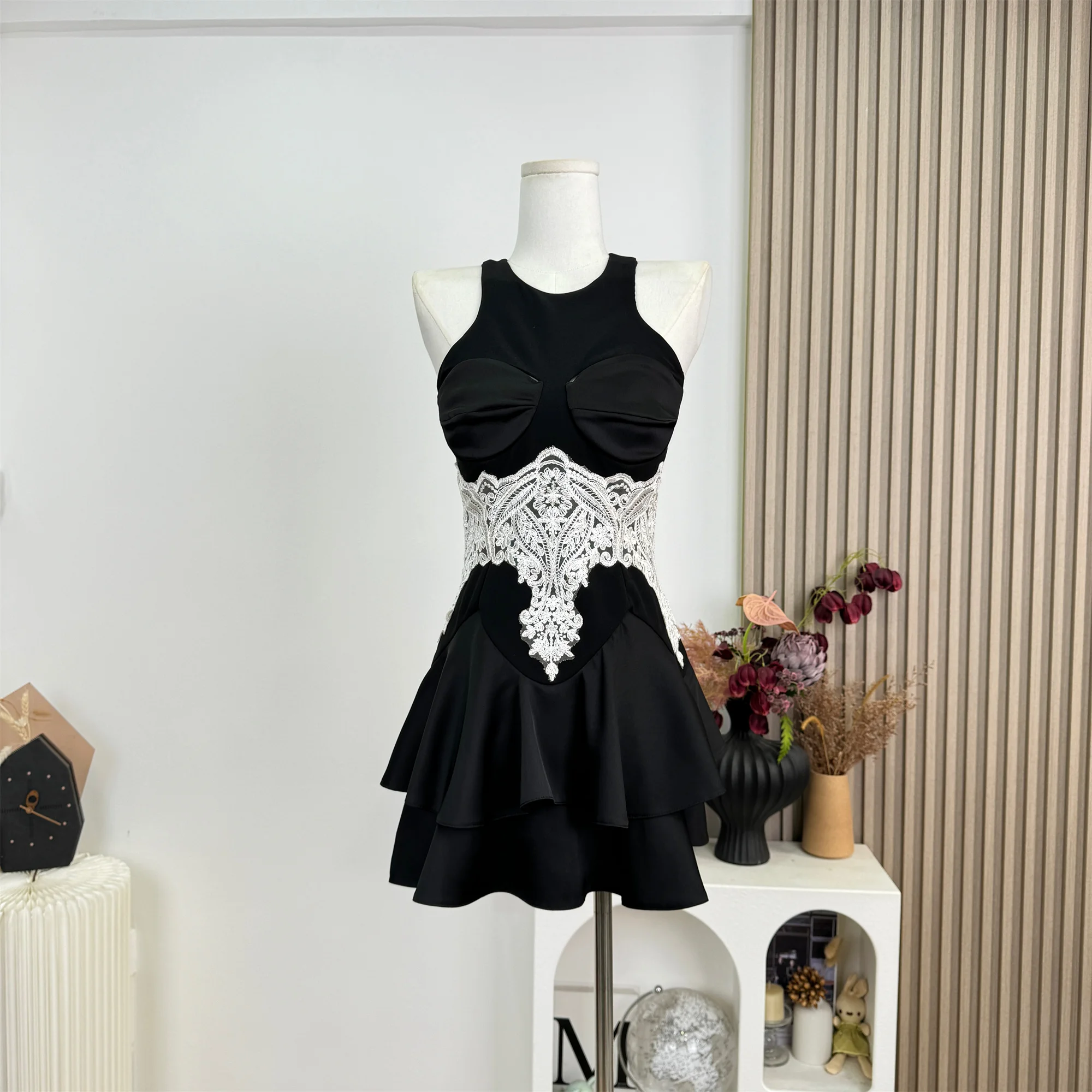 

Summer Women Mini Embroidery Design Frock Evening Party Gyaru Sleeveless 2000s Aesthetic Dark Academia Vintage Sleeveless Dress