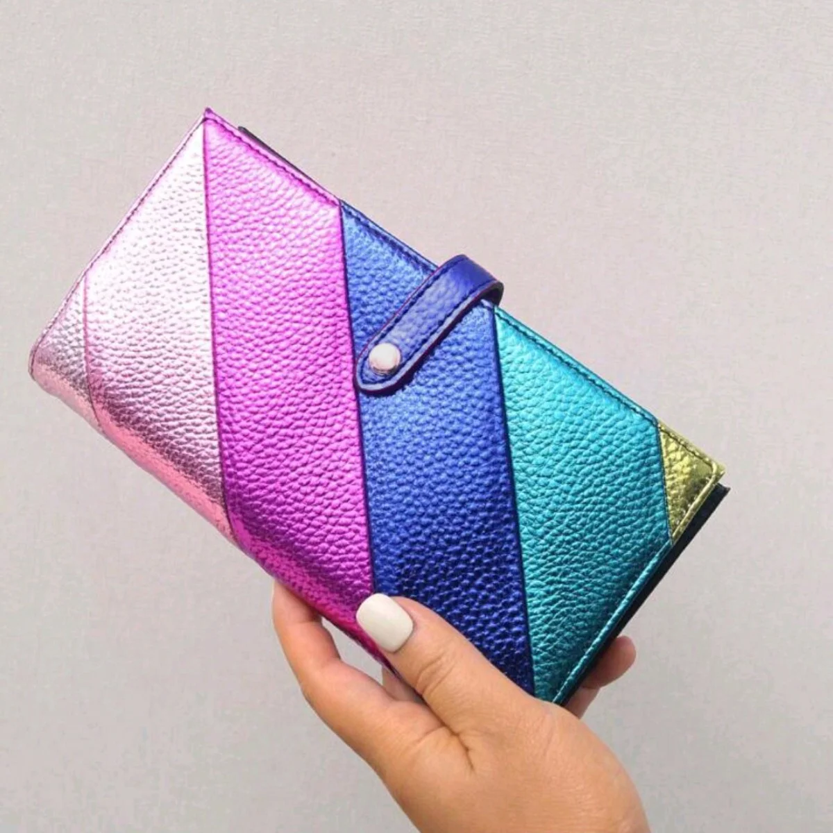 Fashionable style colorful ladies high-end striped avant-garde dinner wallet clutch