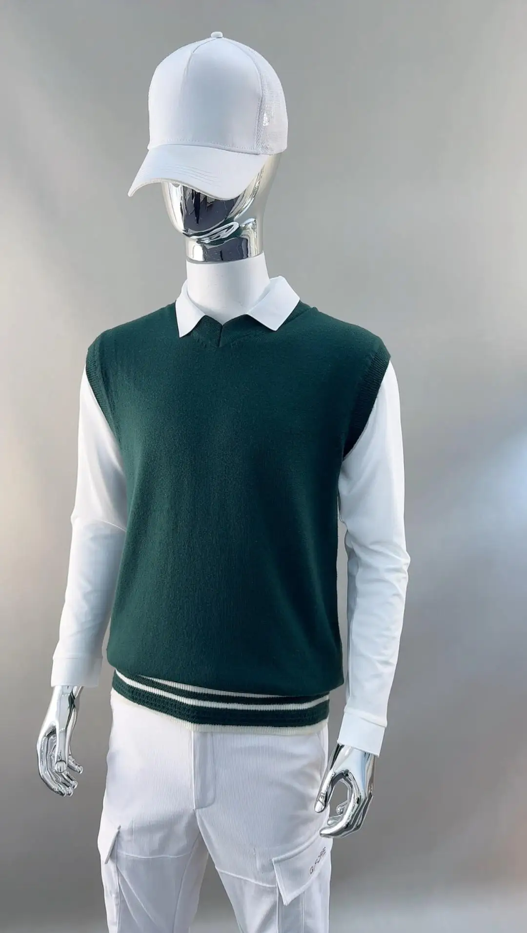 Men's Golf V Neck Knit Vest Autumn Sleeveless Sweater Vest Comfortable Outdoor Sports Golf Waistcoat