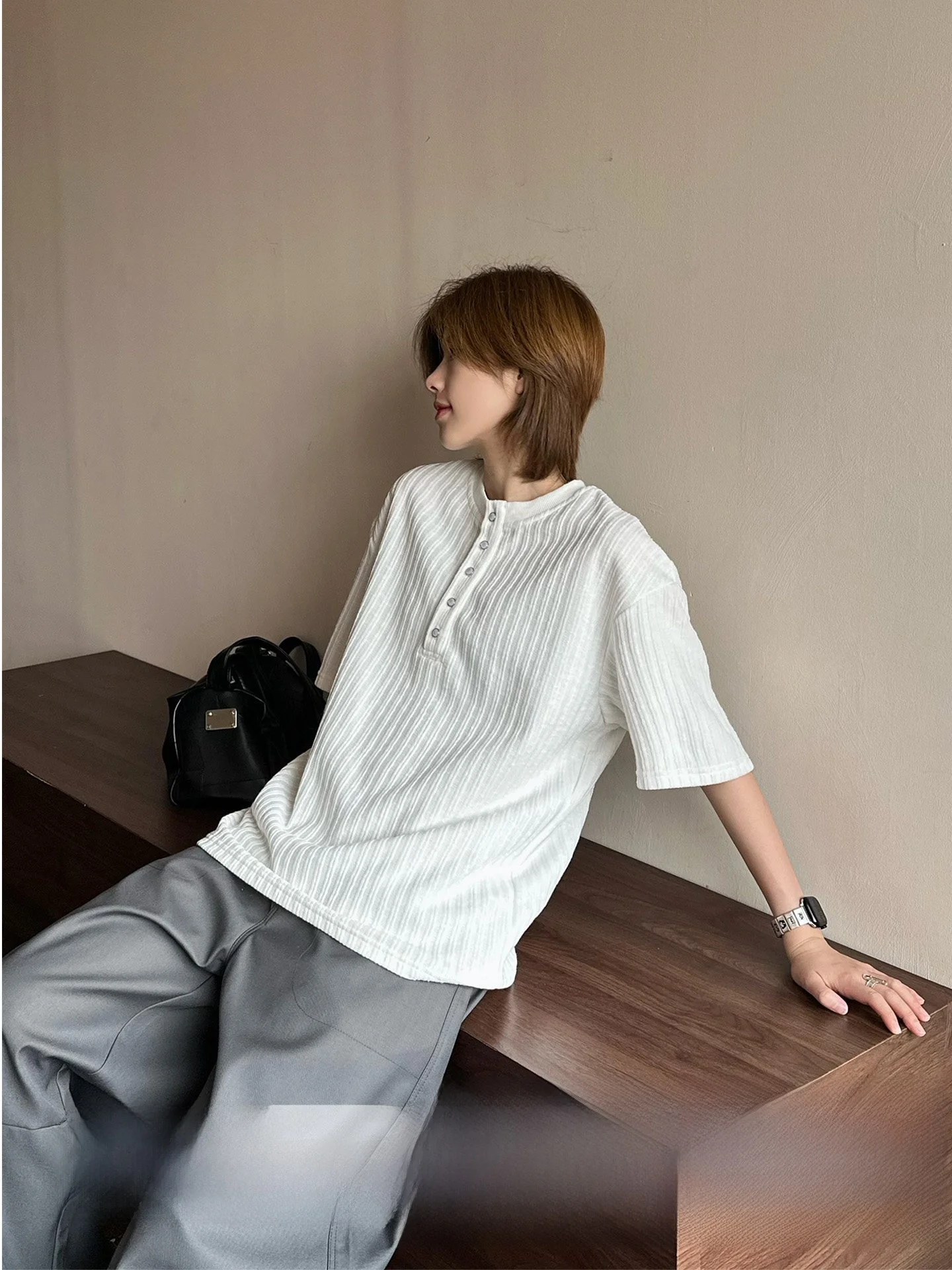 

Ja1 Never Stay up Late Old Money Texture Button Short Sleeve Neutral Style Summer Pure Color Simple Henry Collar T-Shirt