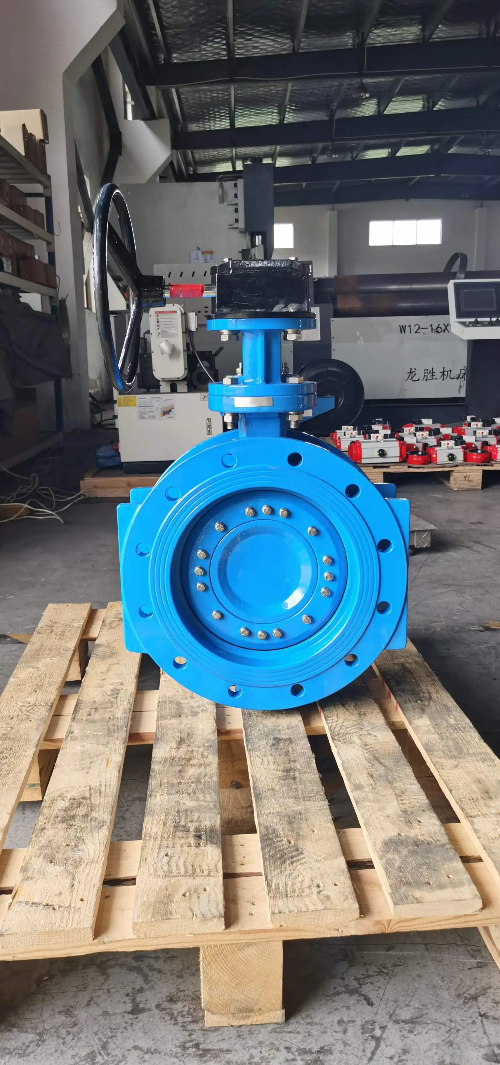 مقعد مطاطي EPDM DN800 ذو حواف ناعمة وختم مزدوج صمام فراشة شفة غريب الأطوار مع علبة التروس #4