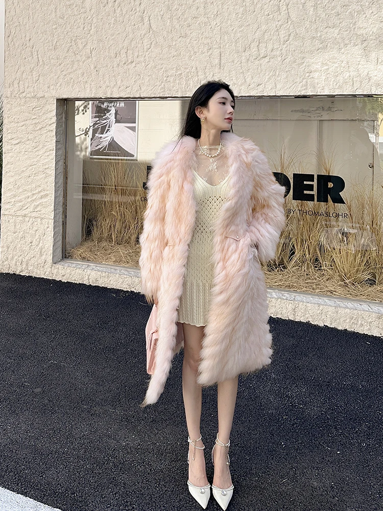 패션 디자인을 갖춘 새로운 세련되고 넉넉한 긴 너구리 개 모피 여성 모피 겉옷