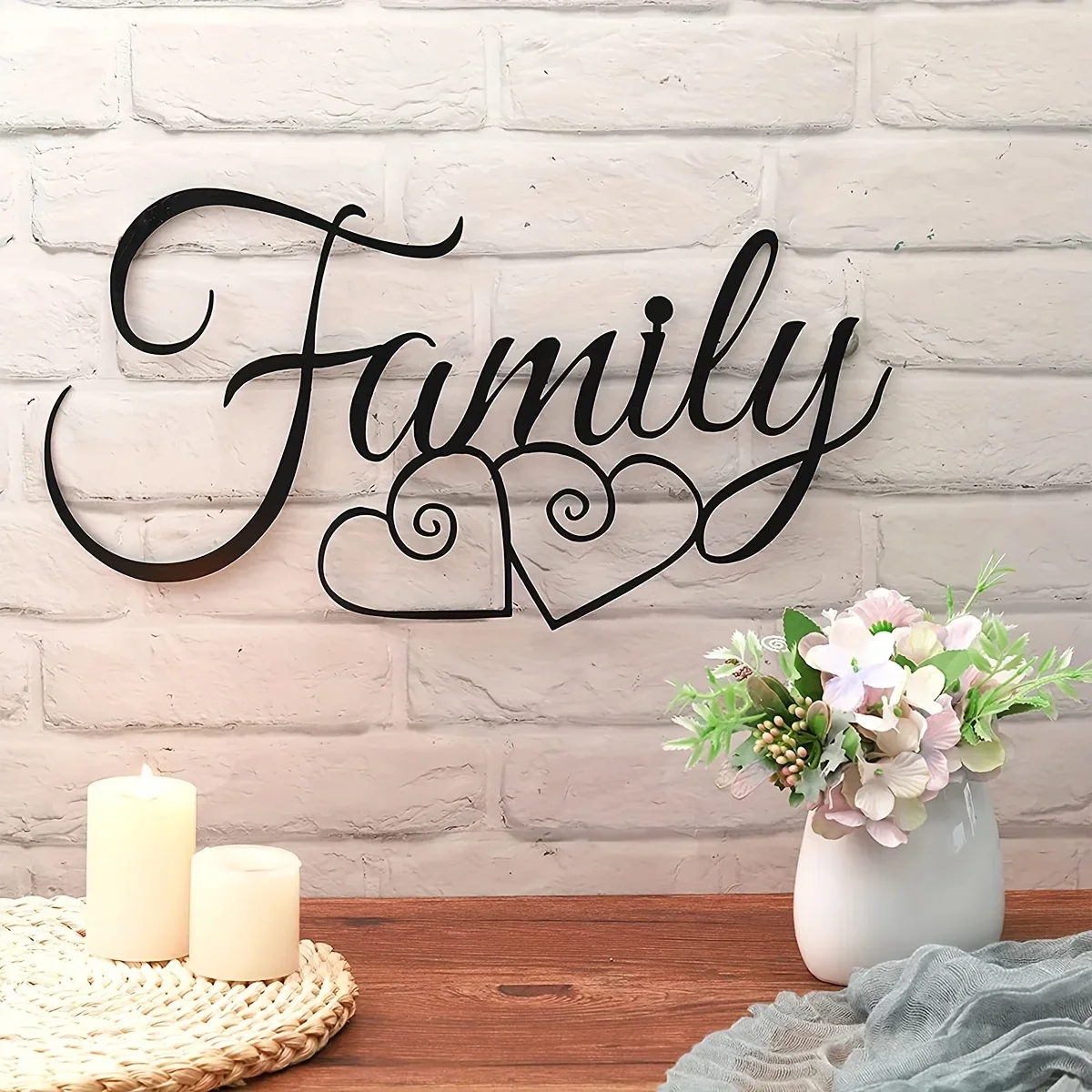 CIFBUY Family Wall Sign Metal Family Wall Decor Black Family Word Wall Art Ornament Decorative Wall Sign Wall Hanging Decoration