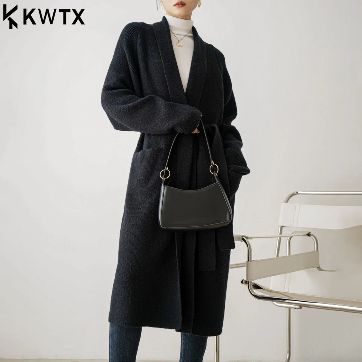 

KWTX 2025 Новый женский массивный вязаный кардиган с длинными лацканами и поясом, карманами, однотонный, уютный, винтажный, шикарный, осенне-зимний, премиум-класса