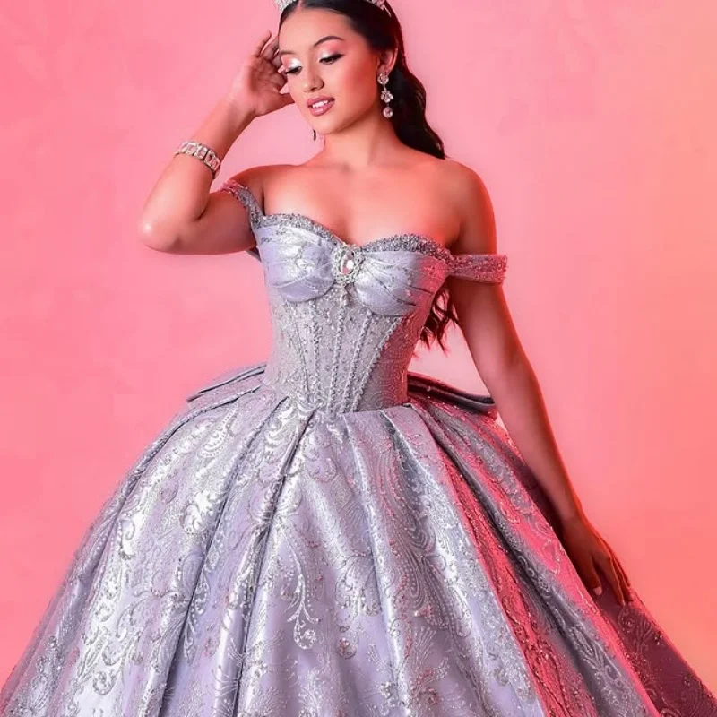 Рисунок 4 - Блестящее серое платье Quinceanera