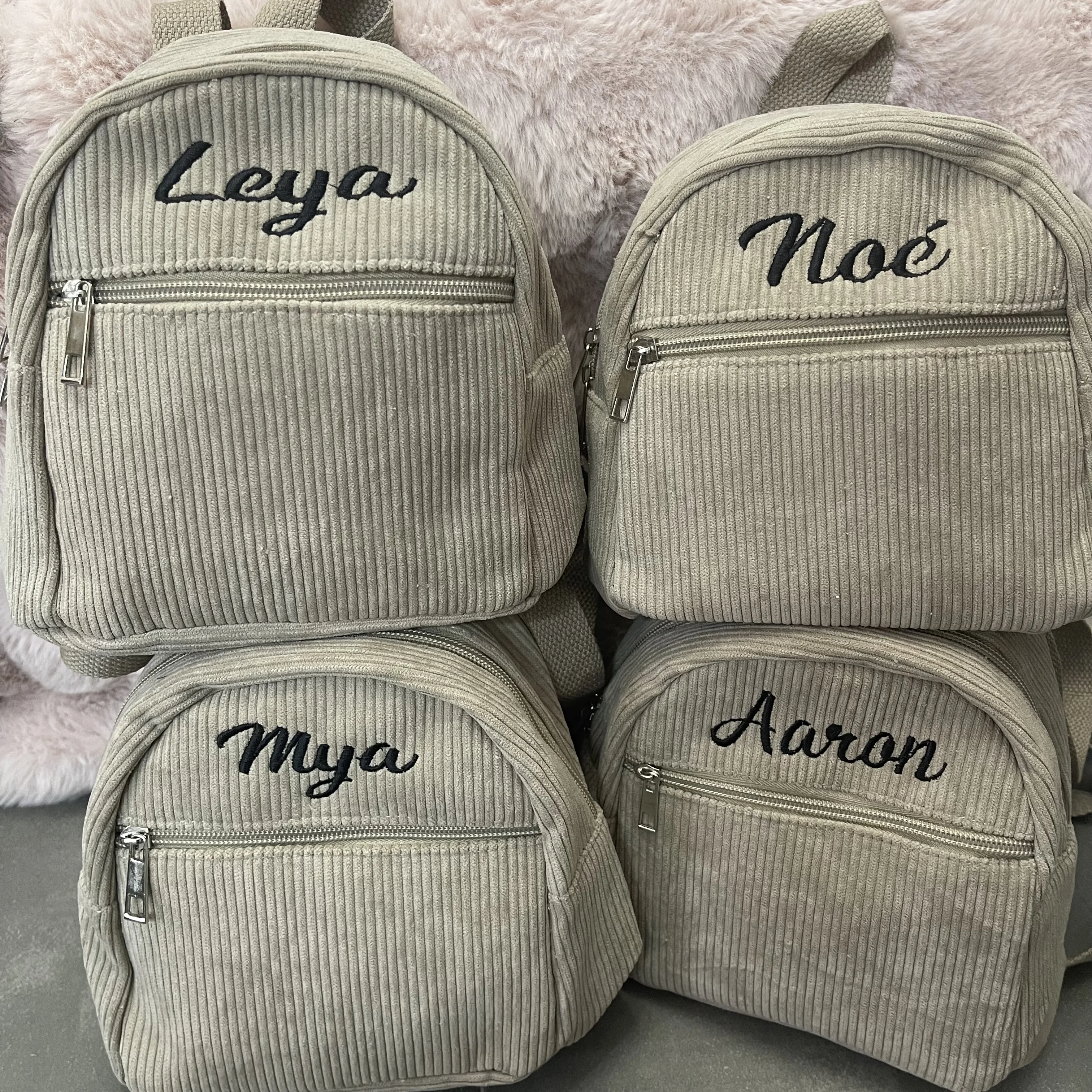 Mochila de pana bordada con nombre para niña, bolsa de regalo de cumpleaños, minimalista, personalizada, para exteriores