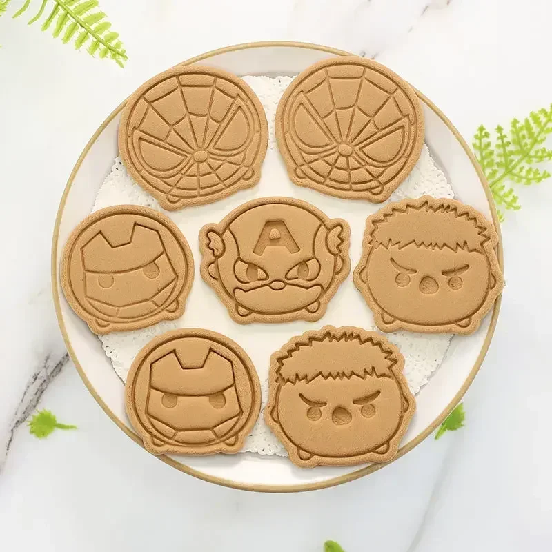 8pcs/set Disney Cookie Cutter Q Version Spidermans Hulk Ironmans Captain America DIY 3D Cartoon Biscuit Molds Baking Tools