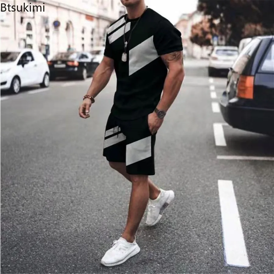 Summer Fashion Men's Loose Casual Two Piece Sets Contrast Color Design O-neck T-shirt and Shorts Sport Suit Men Fitness Clothes