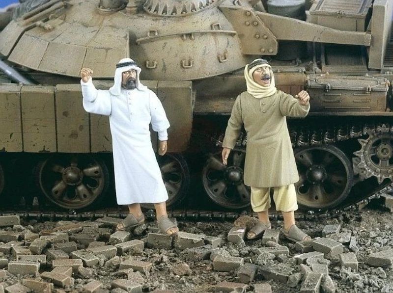 

Масштаб 1/35, литая под давлением фигурка из смолы, комплект модели Arab Street Anger Civilian, 2 фигурки (без танка), в разобранном и неокрашенном виде
