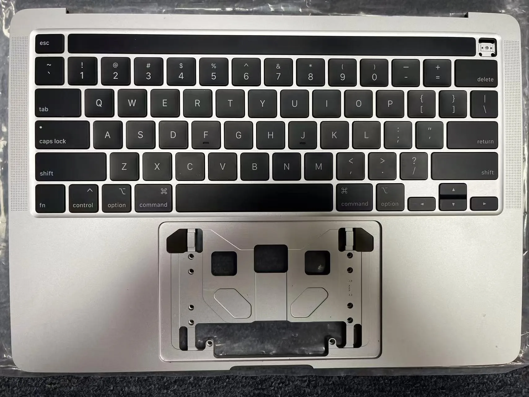 95% New Topcase for MacBook Pro A2251 A2289 A2338 13' Silver Grey Palmrest with US Keyboard and Touchbar and Speaker and Fans