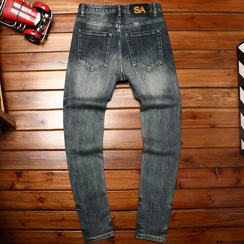 Jeans bordir pria, modis 2024 regang Slim Fit kurus sepeda motor mode elastis kepribadian pemuda tambal sulam Retro