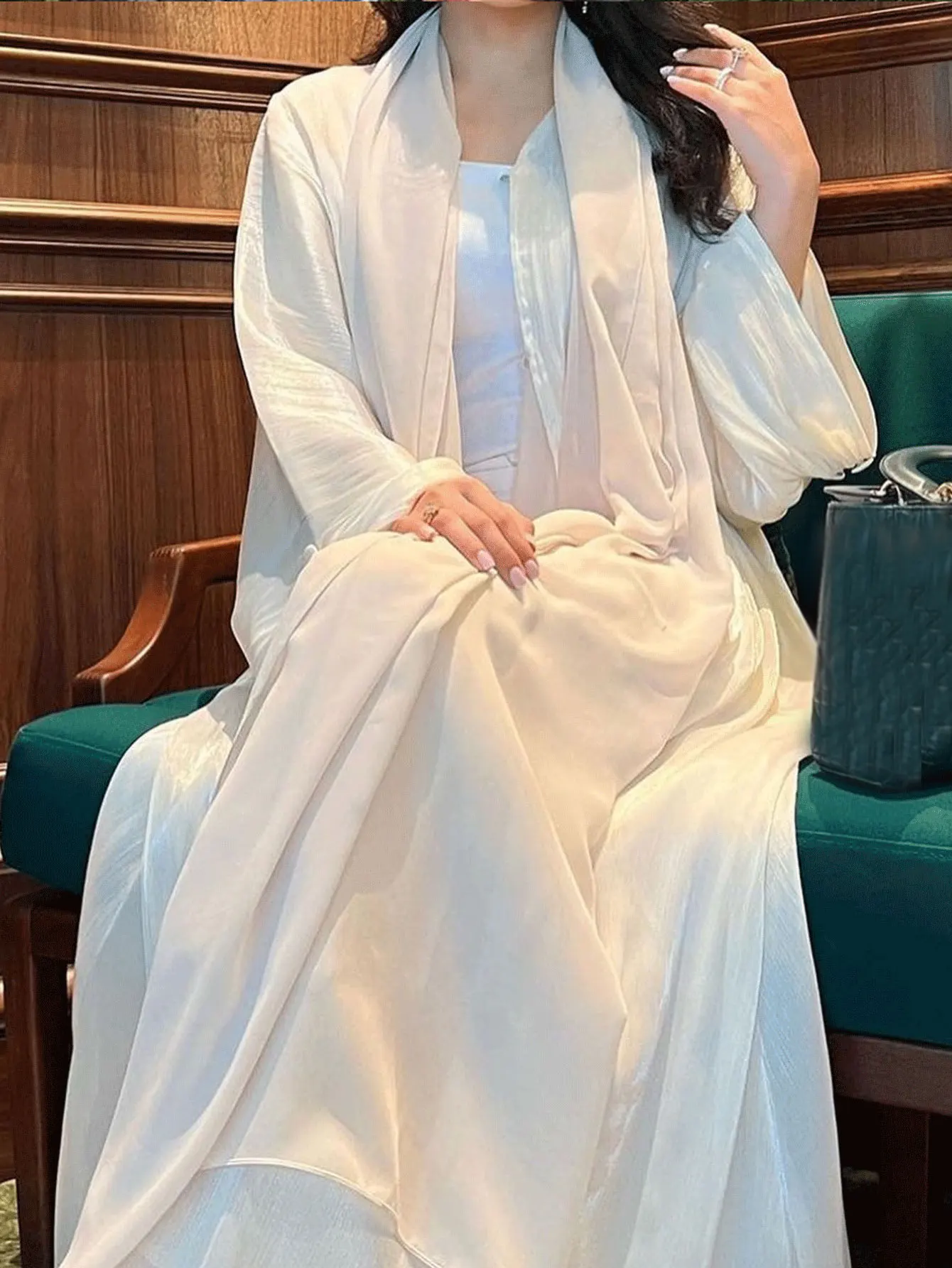 

Muslim Women's Light Green Abaya with Design Elegant Loose Fit Modest Long Robe for Daily Wear Stylish Middle Eastern Fashion