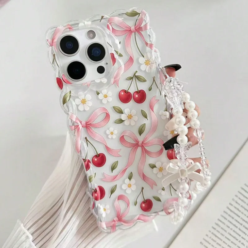 Coque de téléphone transparente antichoc Coquette avec nœud cerise, motif floral, bord en dentelle festonnée et sangle en perles pour iPhone 16 15 14 13 12 11 Pro Max