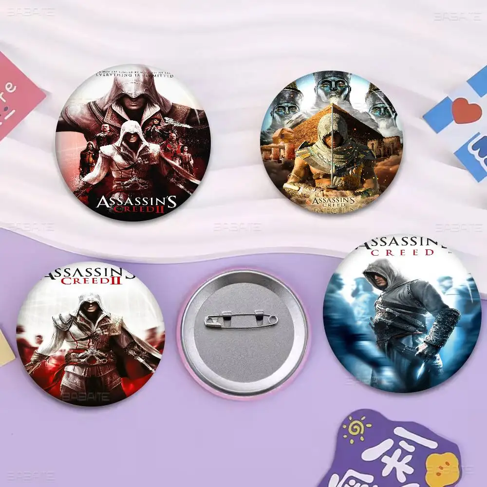 Juego A-assassins, pines creativos creed en C, caras sonrientes divertidas, broche redondo a presión, insignia, mochila, sombrero, accesorios, regalos de joyería
