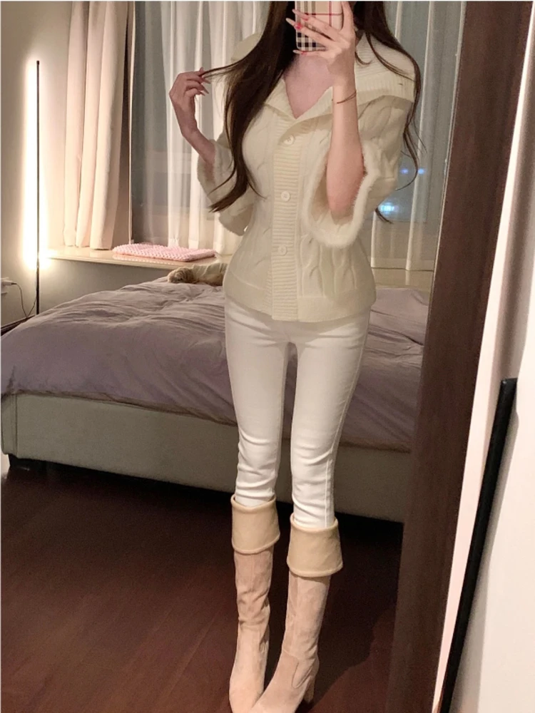 

High Waist White Fleece Lined Slim Fit Jeans Women's Elastic Long Pants Spring 2026 Fashion Stylish Body Shaping Pencil Trousers