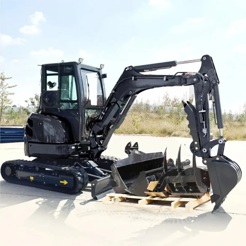 2 Ton Mini Digger With Extendable Arm, Deep Digging Design for Farm Trenches and Pipeline Construction