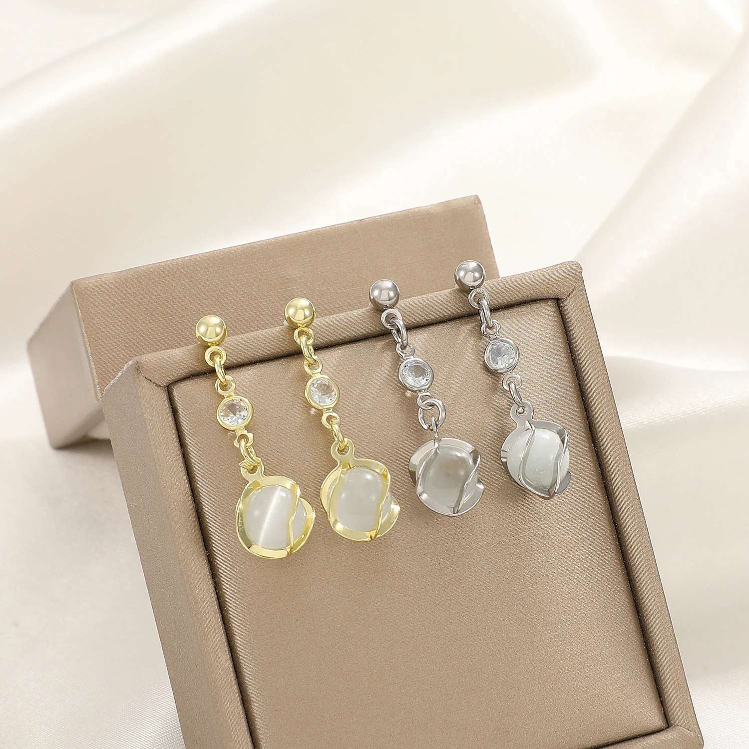 

Korean Version Of The New Fashion Heart Star Tassel Pendant Earrings Temperament Long Earrings Girls Birthday Party Accessories