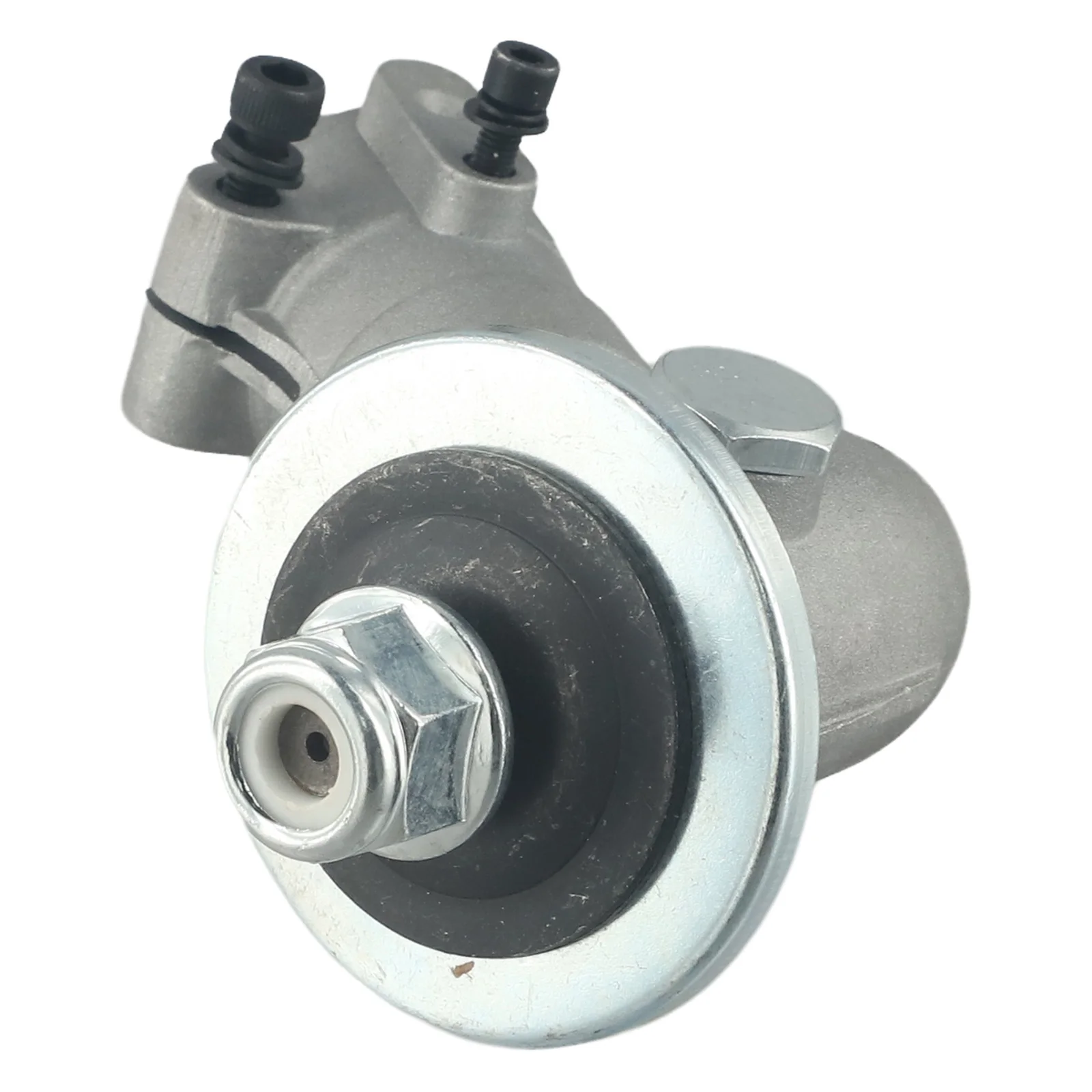

Enhance Your Chainsaw\\\\\\'s Power and Efficiency with Gear Box for Jonsered 537199202 503941201 503941101 537041001 537333802