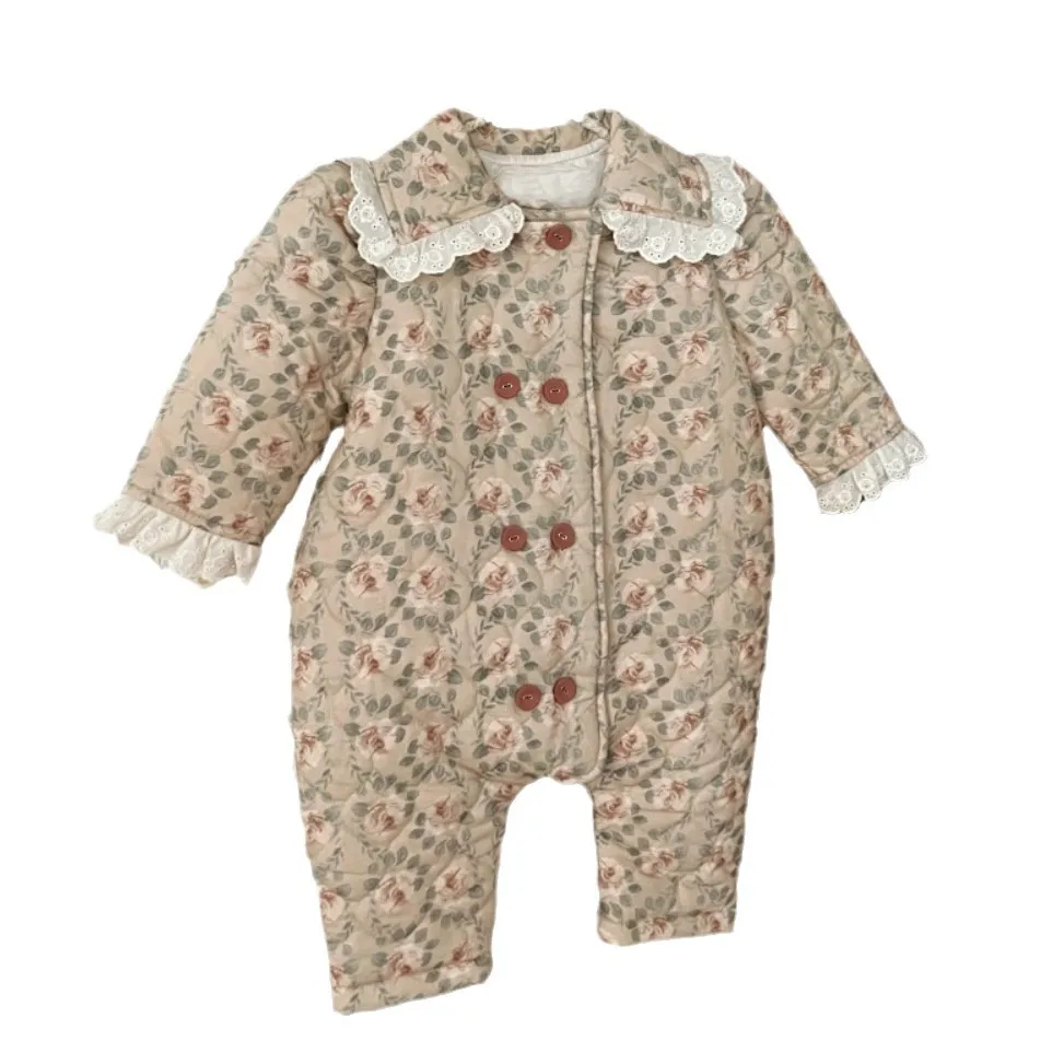 2025 invierno nuevo bebé encaje solapa mameluco más terciopelo grueso niñas Vintage Floral acolchado mono recién nacido ropa cálida 0-24M