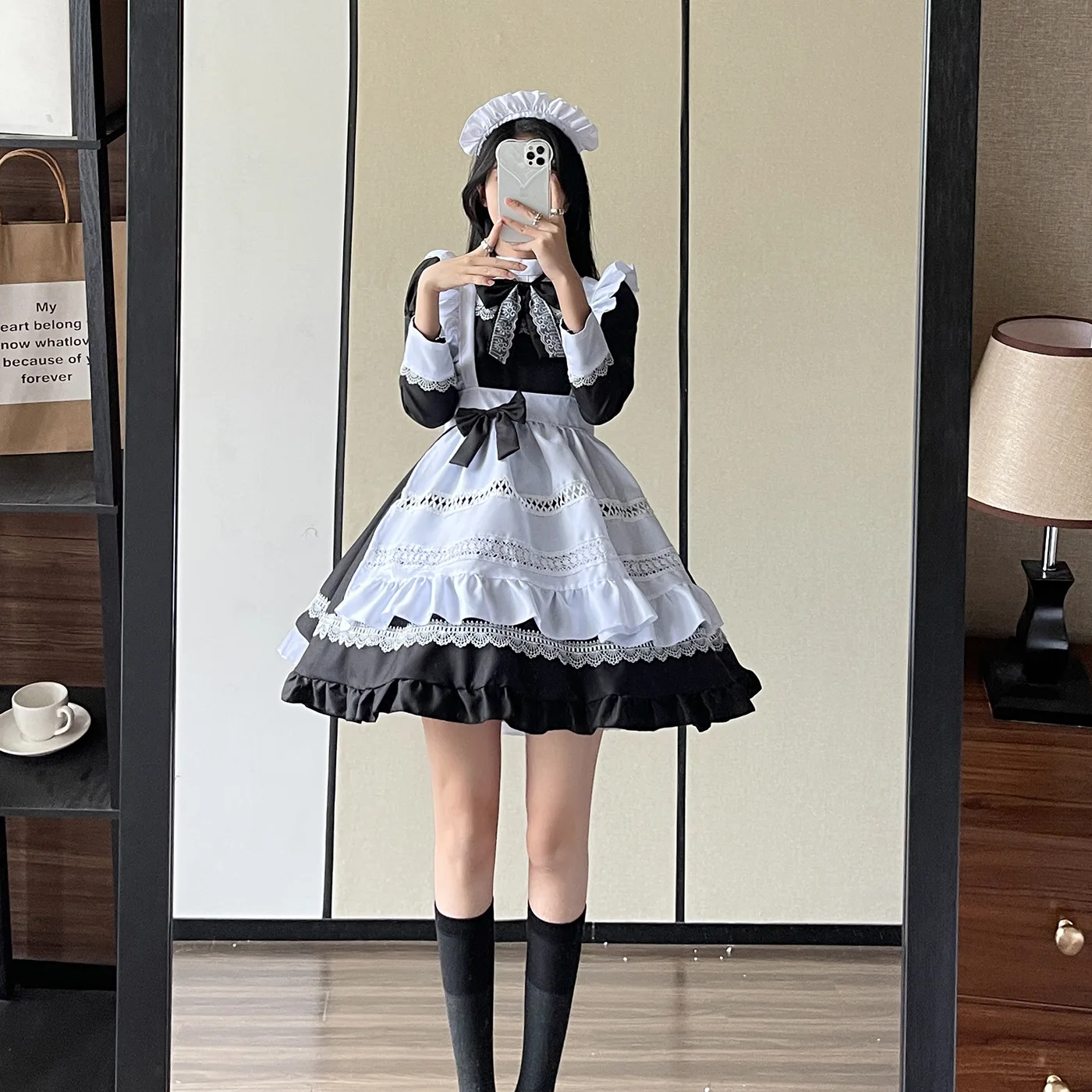 

Classical Black White Maid Dress Japanese Lolita Cosplay Costume Women Kawaii Apron Uniform Role Play Cafe Waitress Party Skirt