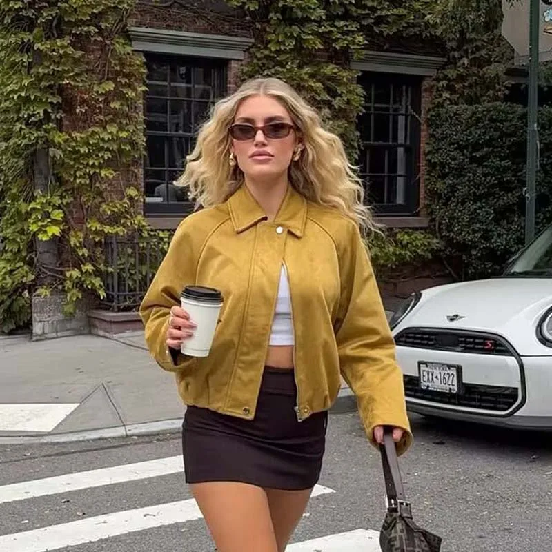 

YENKYE 2025 Women Short Faux Suede Jacket Loose Casual Bomber Coat Front Zipper Lapel Long Sleeve Autumn Winter Outerwear
