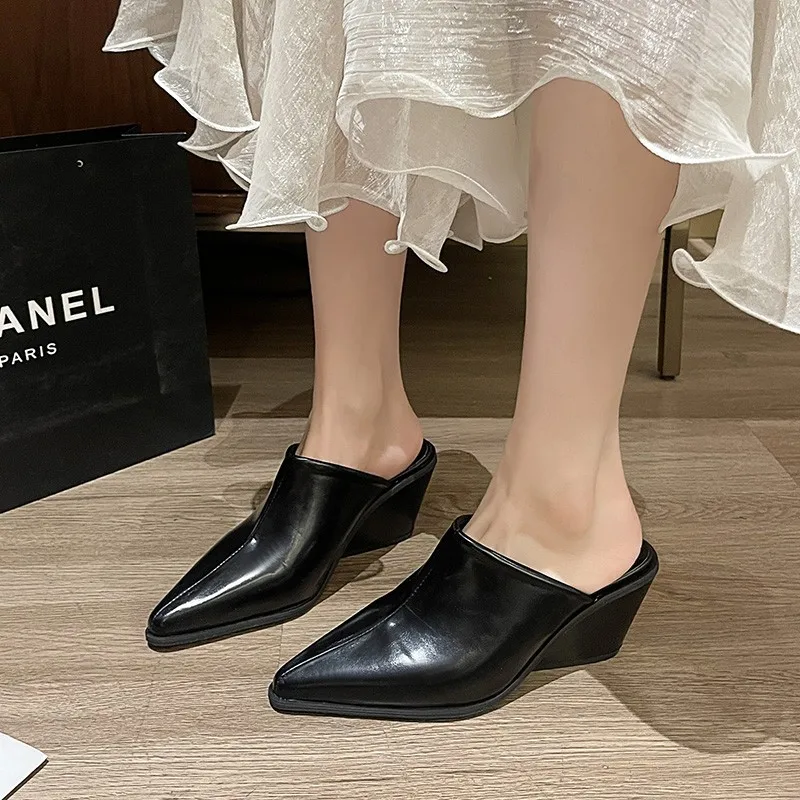 

Women's Baotou Tow 2025 Spring and Summer Solid Color Simple and Versatile Wedge Seamless Decorative Slippers Large Size Sandal