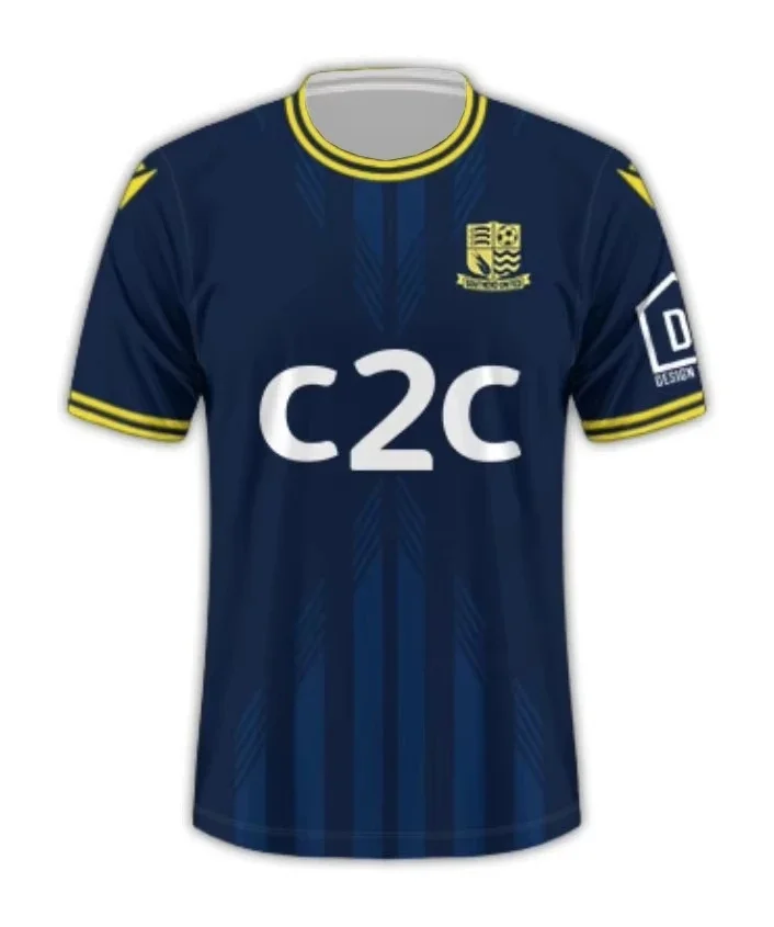 

Новая легкая быстросохнущая футбольная футболка New Southend United 2026 C2C D2 для выездных матчей, темно-синяя с желтой отделкой, дизайн C2C D2, пляжная одежда