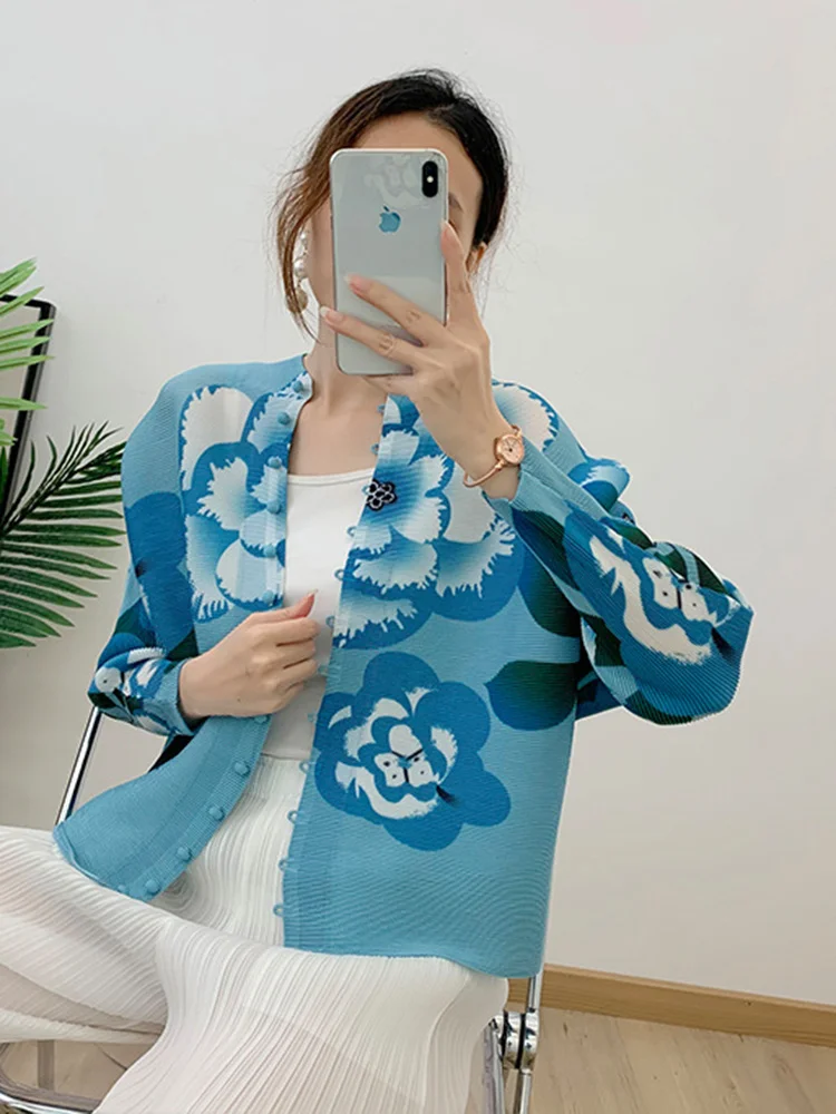 LANMREM Pleated Flower Print Short Shirt Women Long Sleeve O-neck Single Breasted Loose Female New Clothing 2024 Summer 2I700