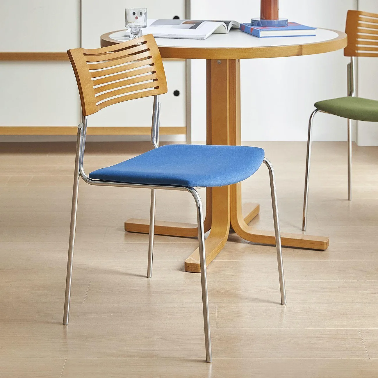Dining chair Home simple backrest chair Internet celebrity eating retro small apartment medieval chair