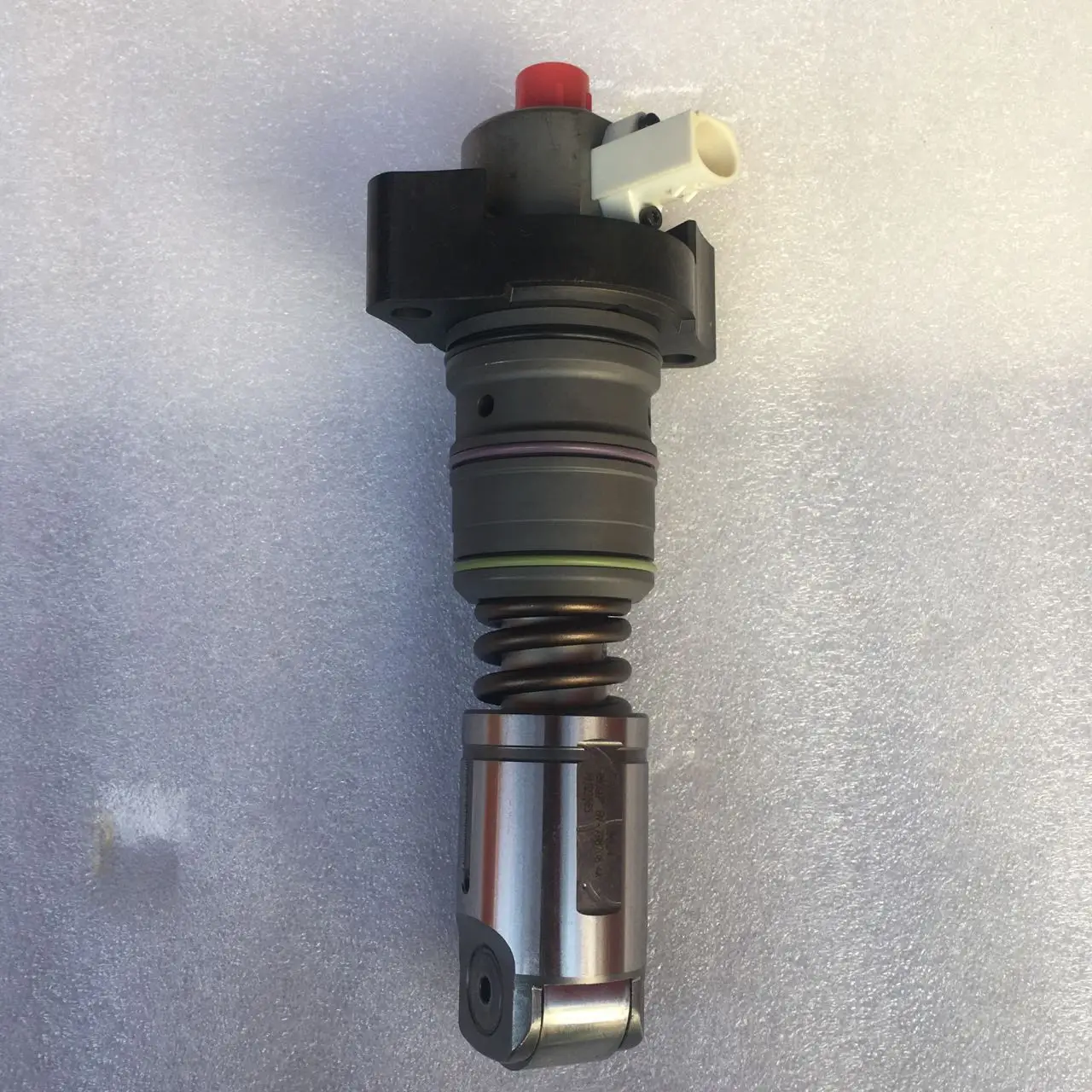 High Quality Brand New Fuel Pump For MX13 1934322/2102391