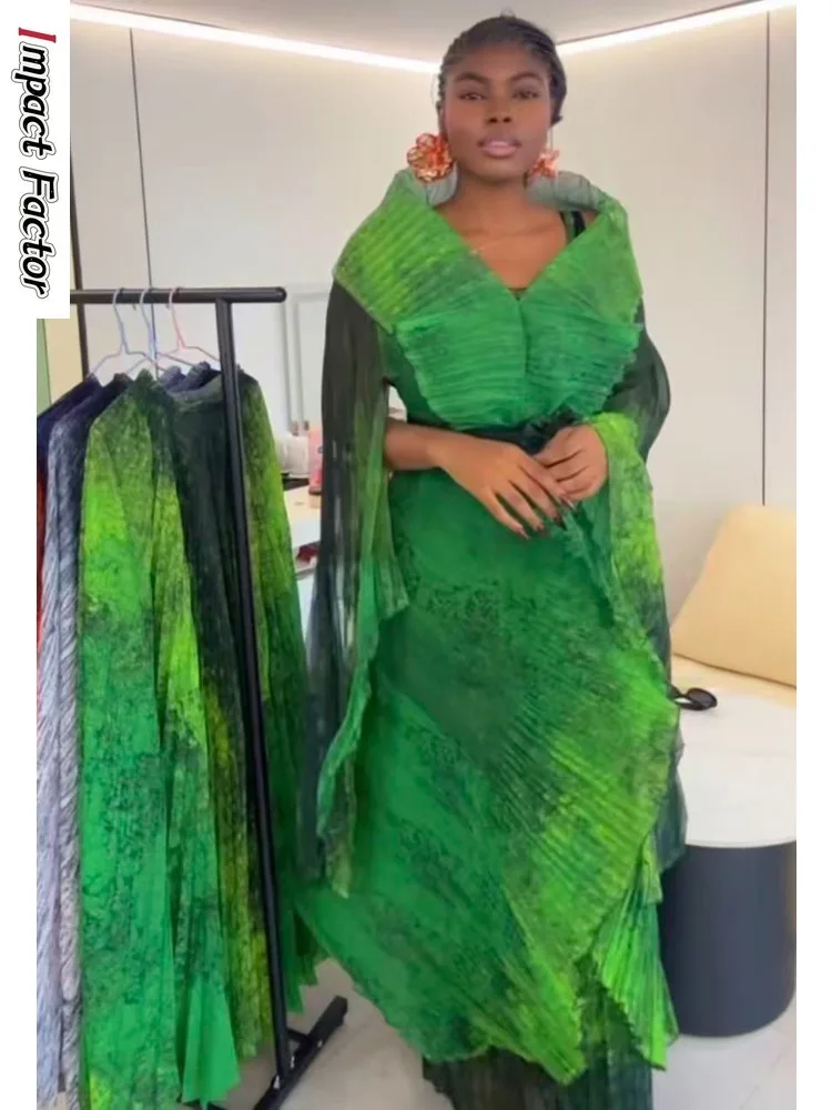 

2025 Новая модная свободная женская одежда, комплект из двух предметов, плиссированный топ с принтом Miyake, плиссированный повседневный комплект платьев