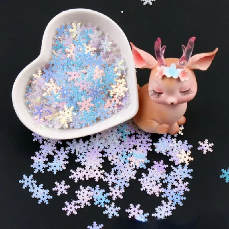 1080pcs Shiny Snowflake Shape Sequins Christmas Party Glitter Confetti DIY Scrapbook Christmas Crafts Decorative Materials