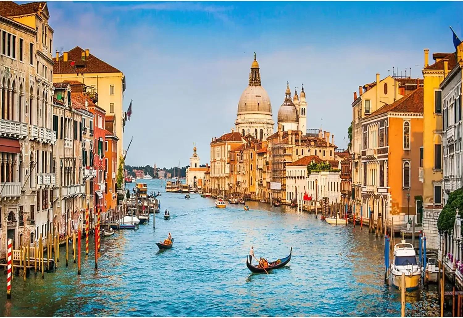 Fondo Fotográfico de Venecia, Ciudad Flotante de Italia, con la Puente Rialto, Góndolas y Canales, Paisaje Histórico y Cultural