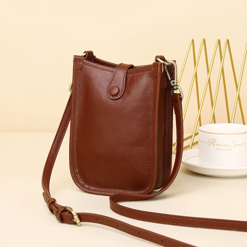 2023 New Genuine Leather Women Bucket Bags Mobile Phone Bag Fashion Versatile Crossbody One Shoulder Bags Designer Small Bags