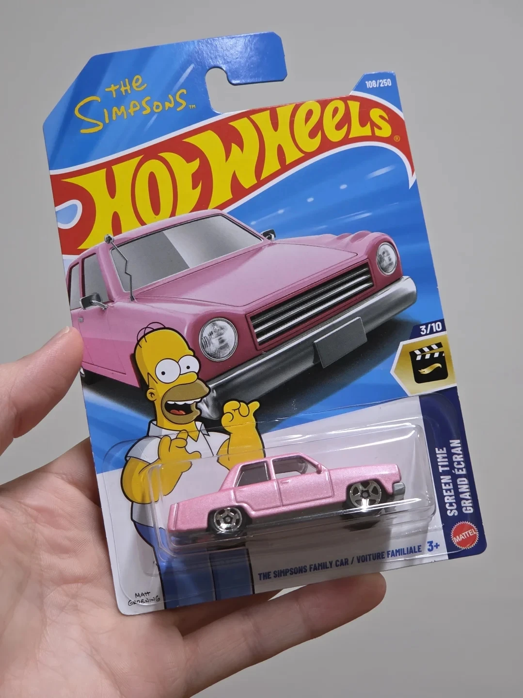 Original Hot wheels 1/64 The Simpsons Family Car Pink Alloy Diecast Toy Car 2026 E C4982 Series Collectible Vehicle For Boys