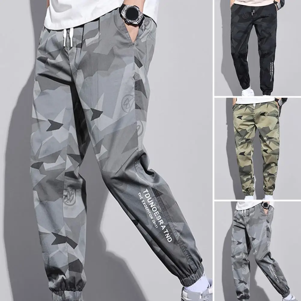 

Men Pants Hip-hop Style Loose Ankle-banded Camouflage Print Elasic Waist Cargo Pants Daily Garment