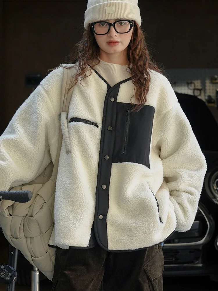 

Simple Casual Imitation Lambswool Fur Jacket for Women 2024 New Multi-pocket Design Contrast Spliced Warm Winter Faux Fur Coat