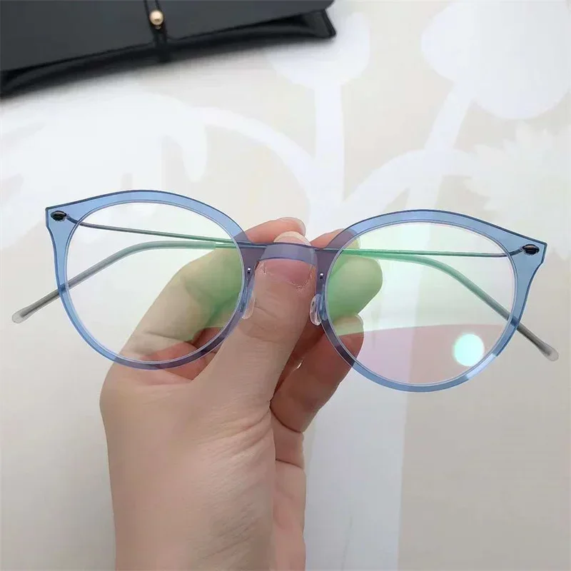 

Titanium Women Eyeglasses Denmark 6548 Ultra-light Reading Cat-Eye Eyewear No Women Screw Glasses Myopia Prescription Oculos De