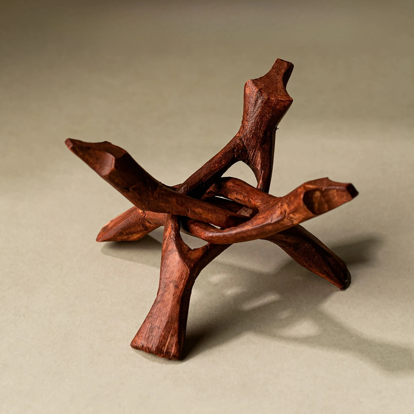 Indian Imported Poplar Wood Tripod Stand New Chinese Style Mahogany Solid Wood Incense Burner Base Decor