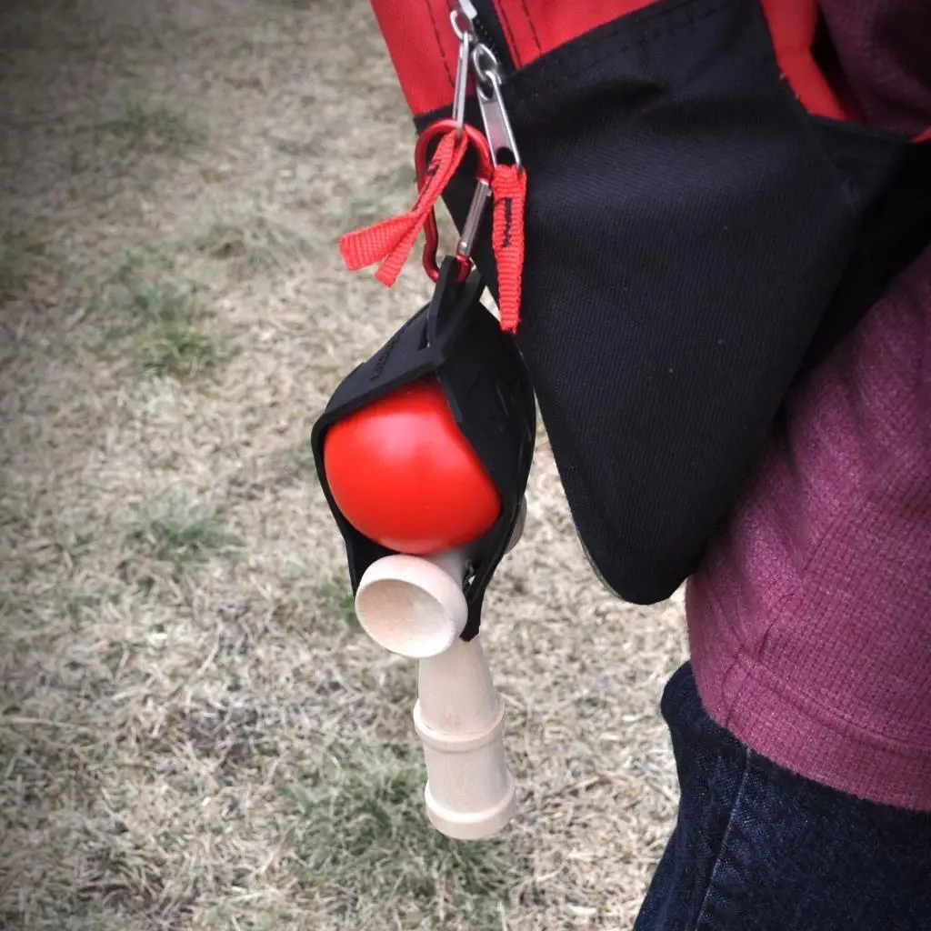 حامل كينداما البلاستيكي مع مشبك حزام لسلسلة المفاتيح بلون عشوائي