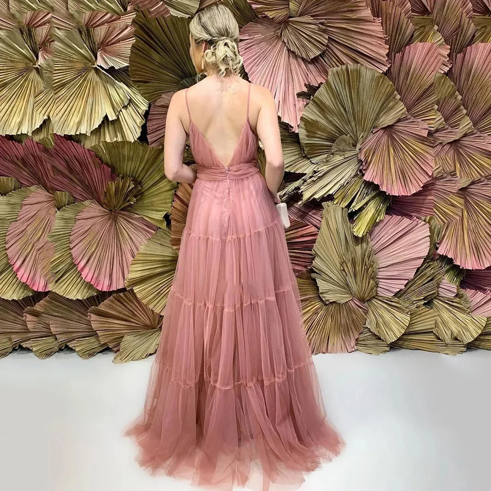 Errötendes rosa Spaghettiträger, lange Ballkleider, abgestuft, tief, sexy, V-Ausschnitt, rückenfrei, formelles Abendkleid, Partykleid