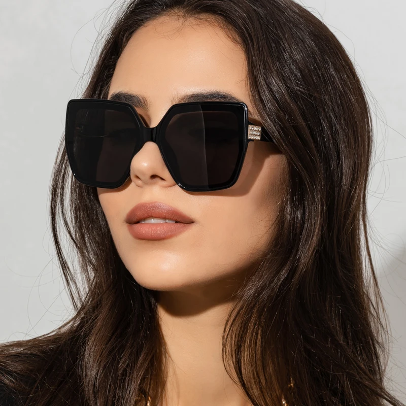 Fashion Square Gradient Sunglasses Women Luxury Brand Designer Trendy Diamond Decoration Sun Glasses Shades Eyewear UV400