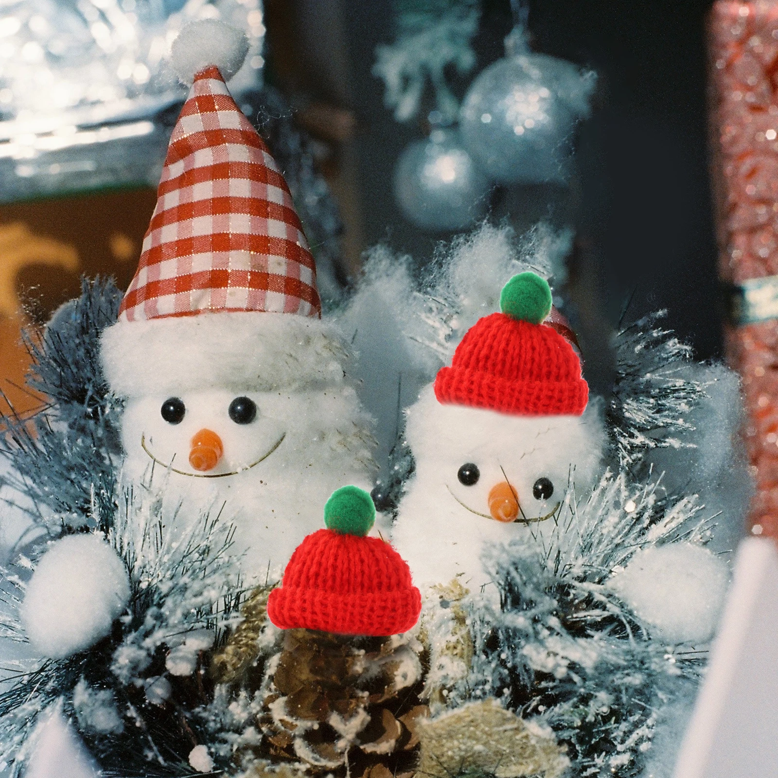 

20Pcs Mini Woollen Hat Santa Knit Caps for Christmas Decoration DIY Crafts Clothing Bag Shoe Accessory Unique Gift Handmade