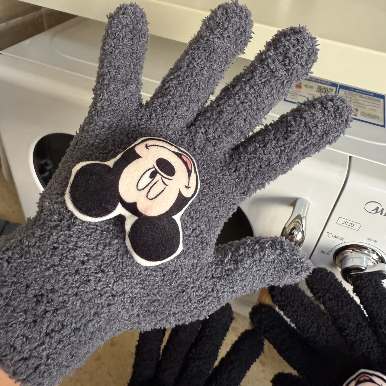 การ์ตูนดิสนีย์มินนี่ในฤดูใบไม้ร่วงและฤดูหนาวถุงมืออุ่นหนารวมทุกอย่างพร้อมกํามะหยี่กันลมและป้องกันการแข็งตัว