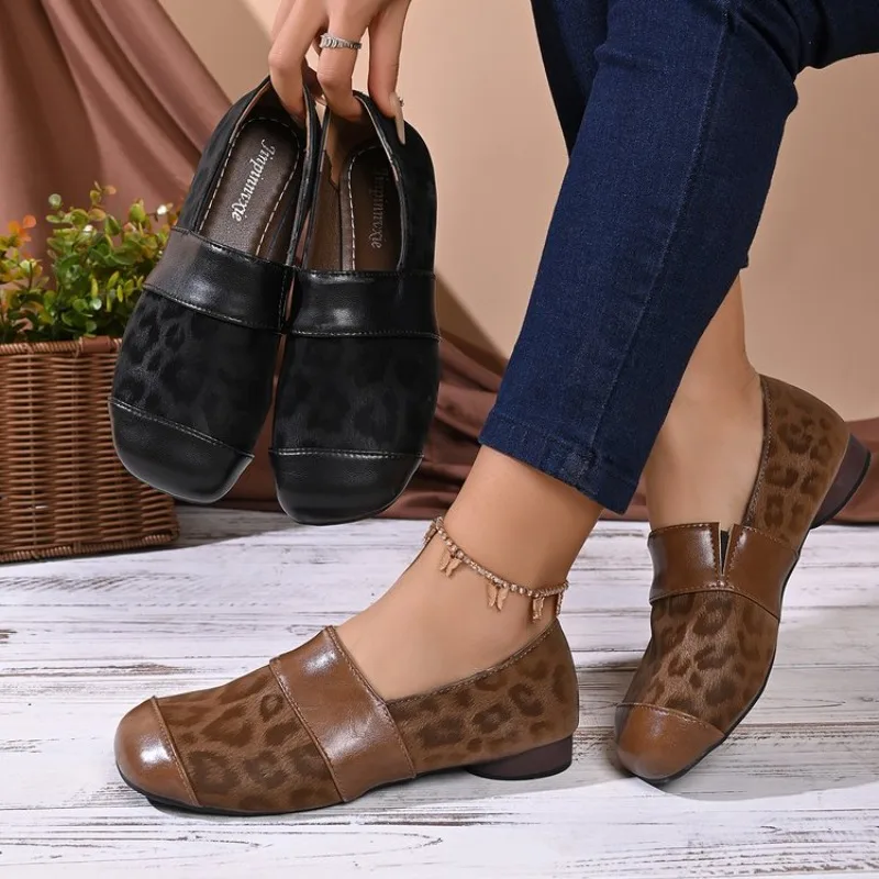 Spring 2026 Women's Handmade Lace Flat Shoes Breathable and Comfortable Single-foot Casual Shoes with Soft and Anti-slip Soles